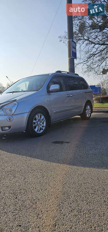 Kia Carnival (2006)