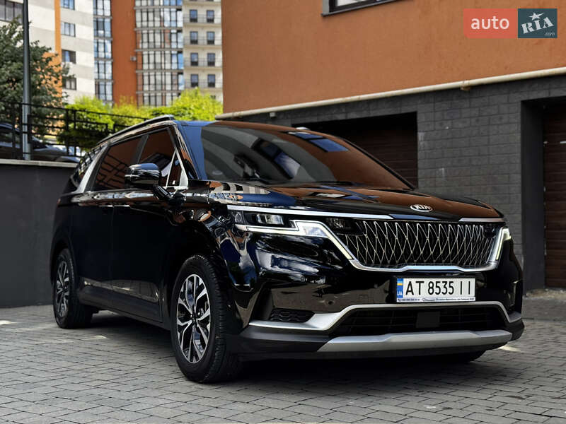 Kia Carnival (2021)