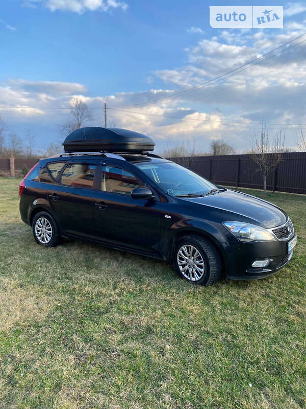 Kia Ceed (2010)