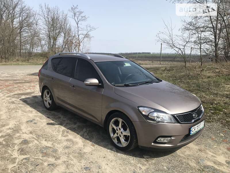 Kia Ceed (2010)