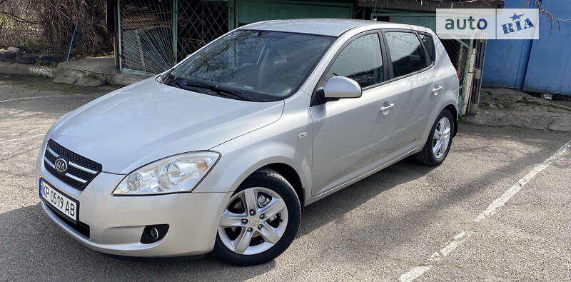 Kia Ceed (2008)