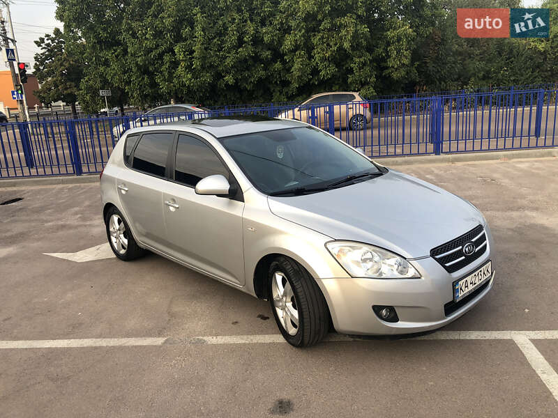 Kia Ceed (2007)