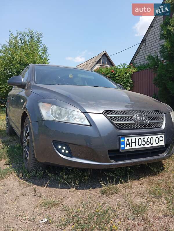 Kia Ceed (2008)