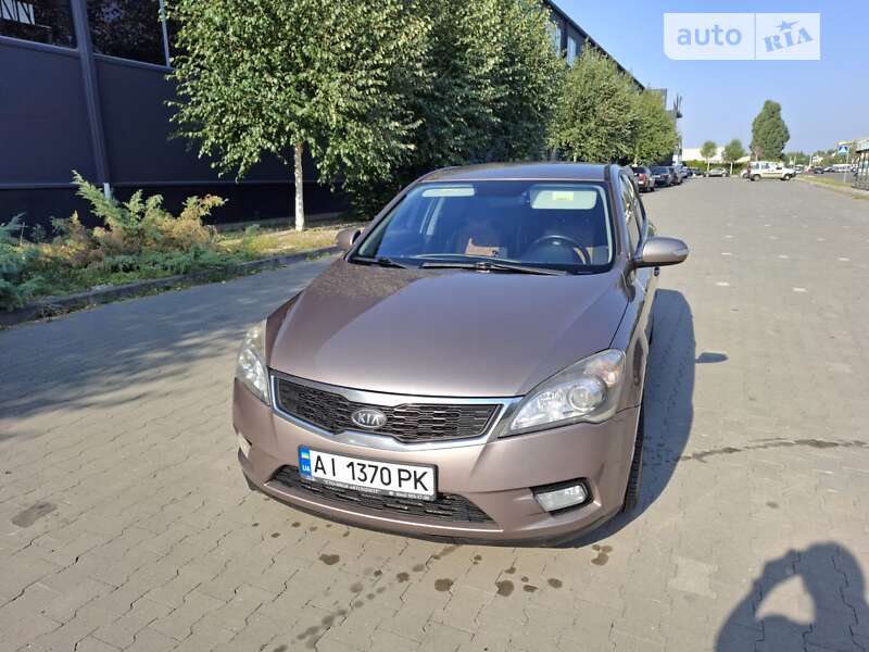 Kia Ceed (2010)