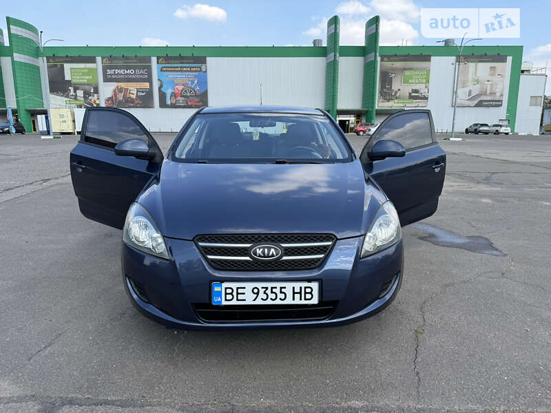 Kia Ceed (2008)