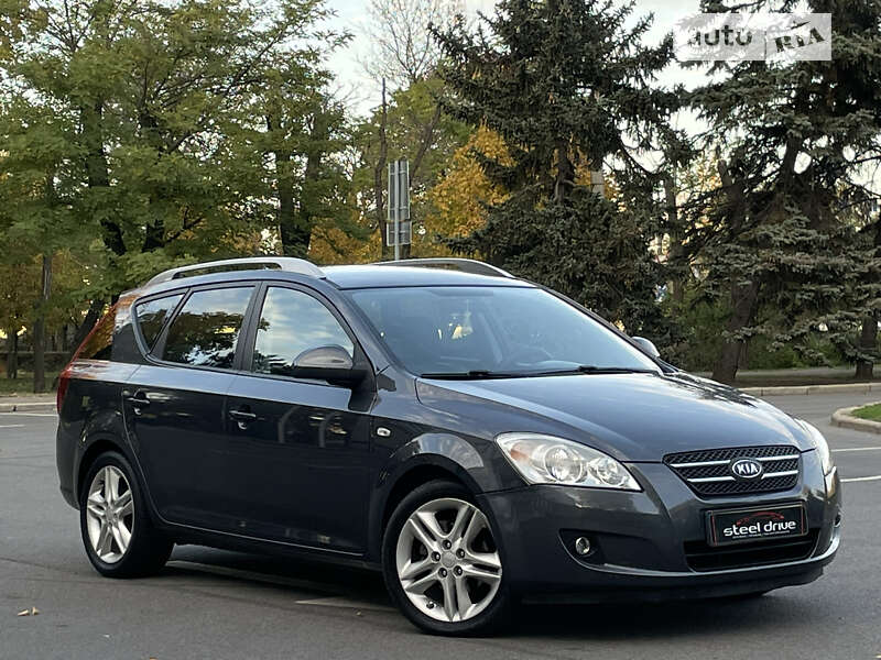 Kia Ceed (2008)