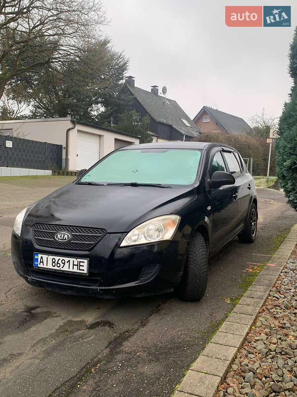 Kia Cee'd (2007)