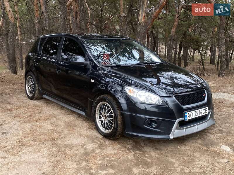 Kia Ceed (2007)