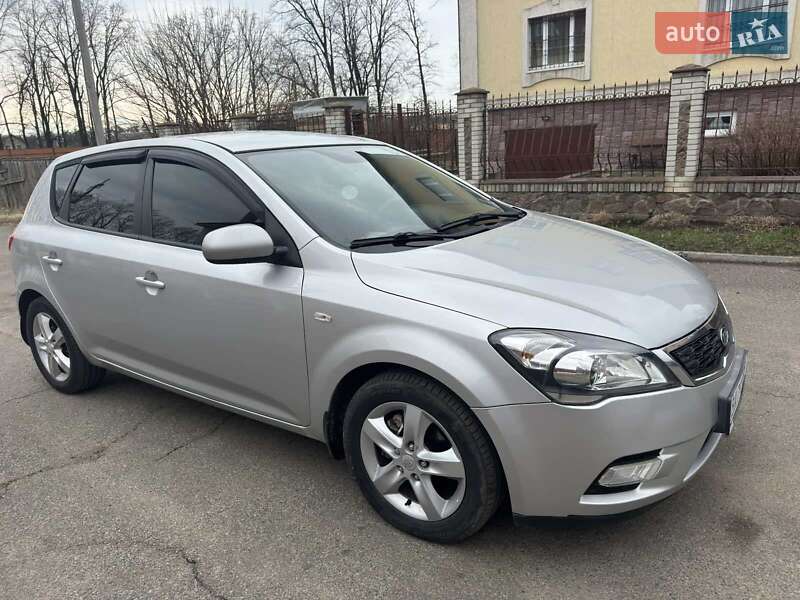 Kia Ceed (2011)