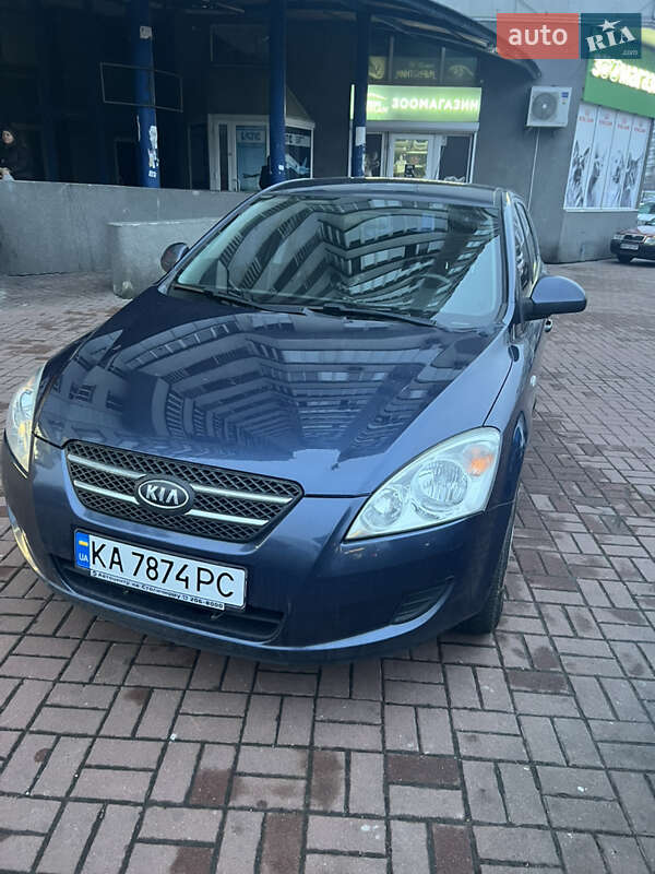 Kia Ceed (2008)