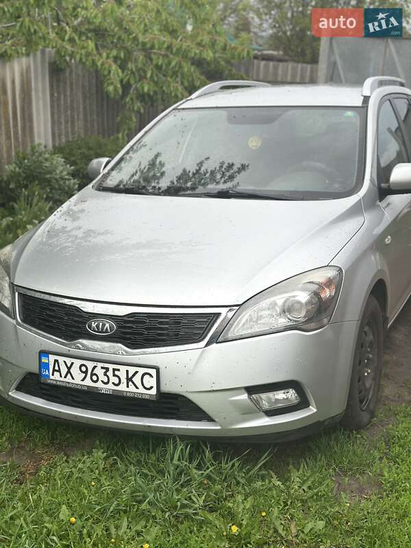 Kia Ceed (2011)
