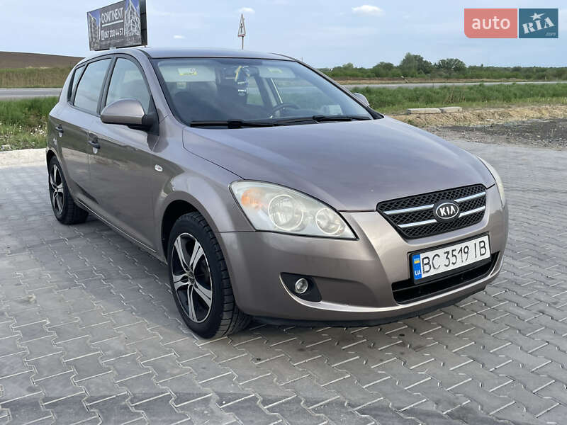 Kia Ceed (2007)