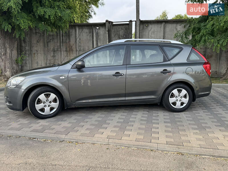 Kia Ceed (2010)