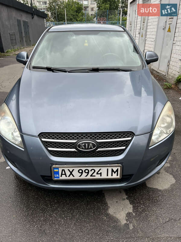 Kia Ceed (2008)