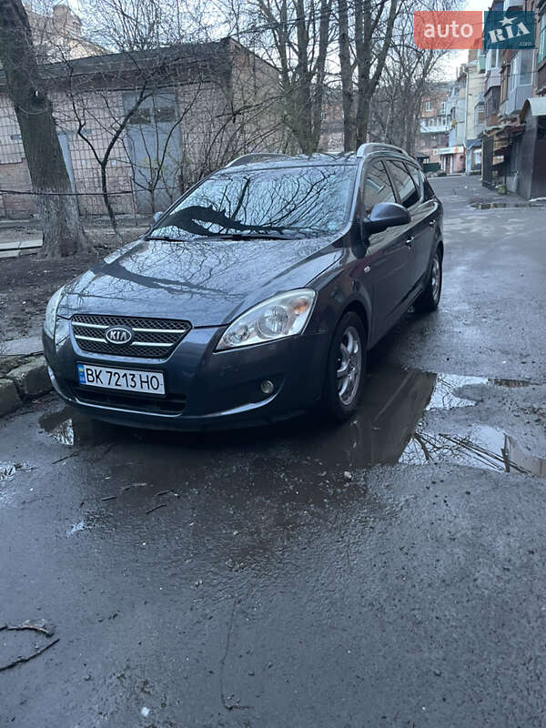 Kia Ceed (2009)