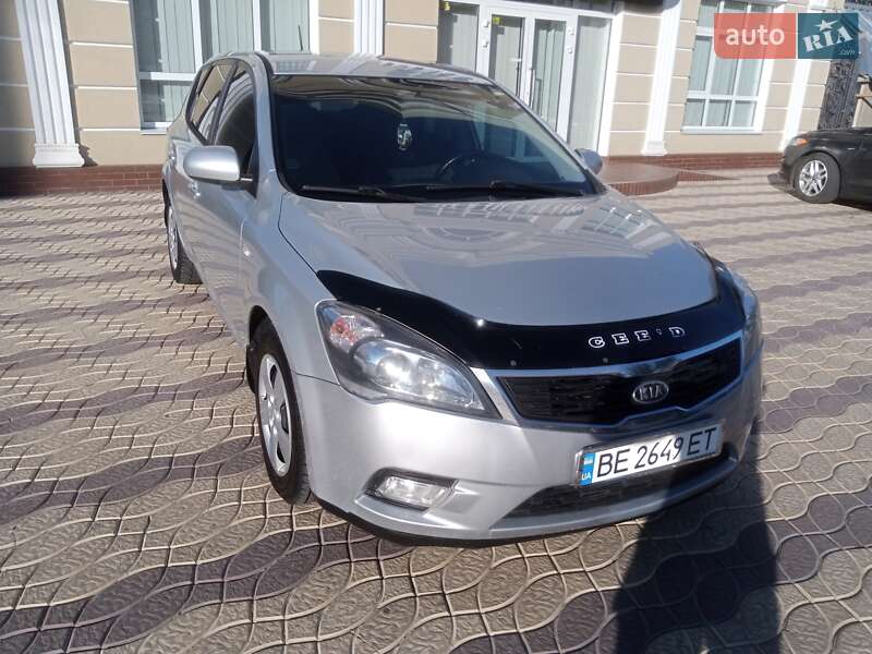 Kia Ceed (2009)