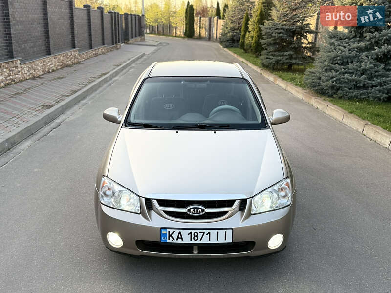 Kia Cerato (2006)