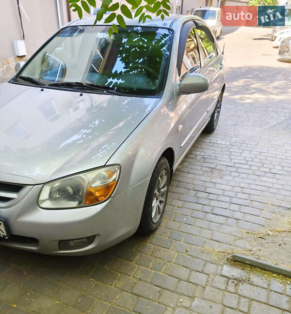 Kia Cerato (2007)