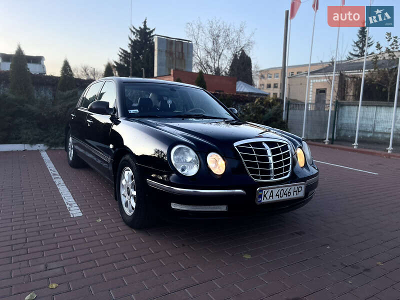 Kia Opirus (2005)