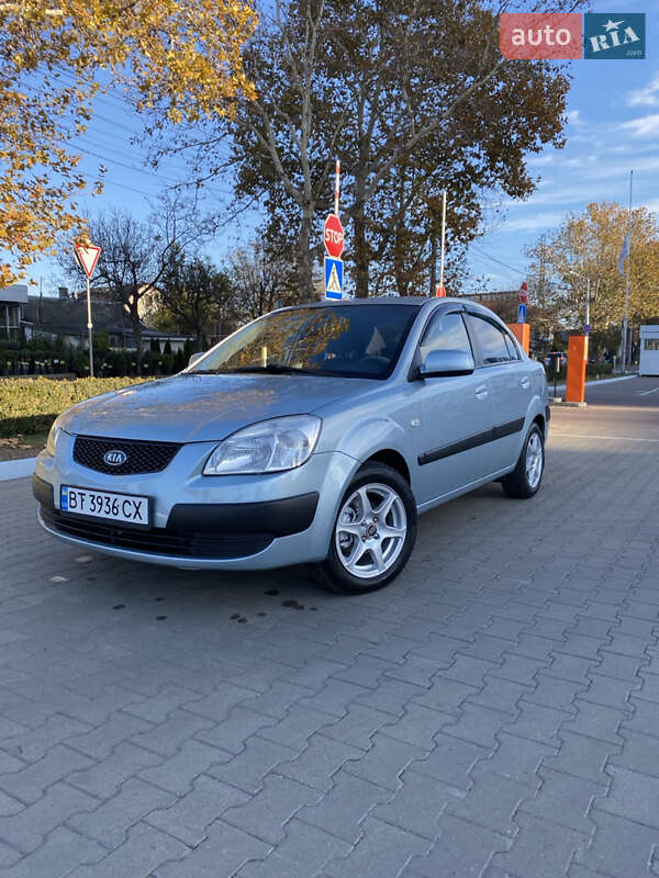 Kia Rio (2006)