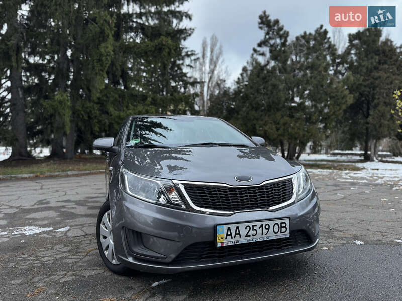 Kia Rio (2013)