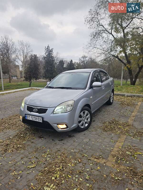Kia Rio (2010)