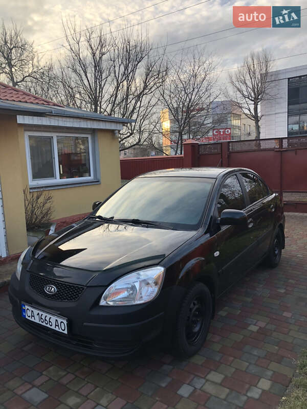 Kia Rio (2007)