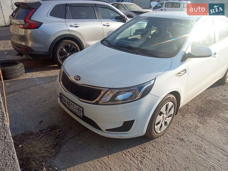 Kia Rio (2013)