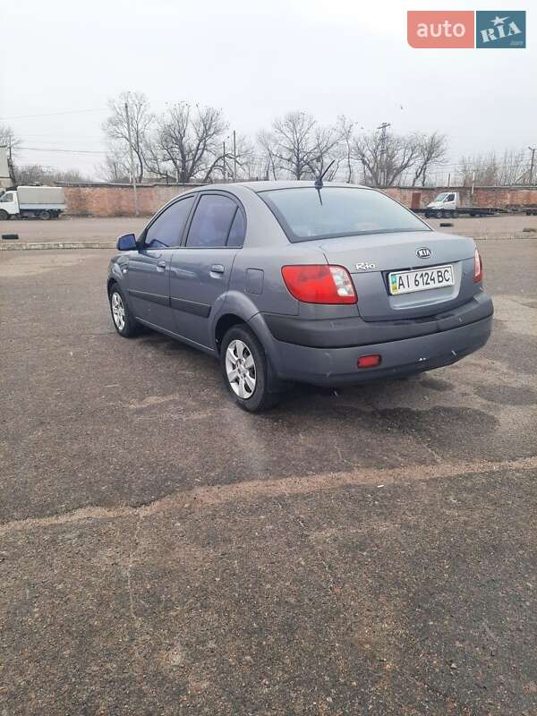 Kia Rio (2007)