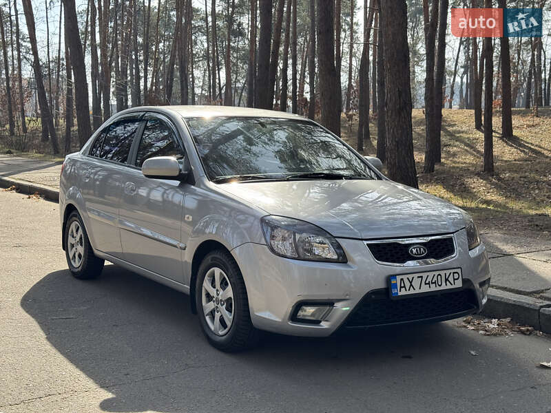 Kia Rio (2011)