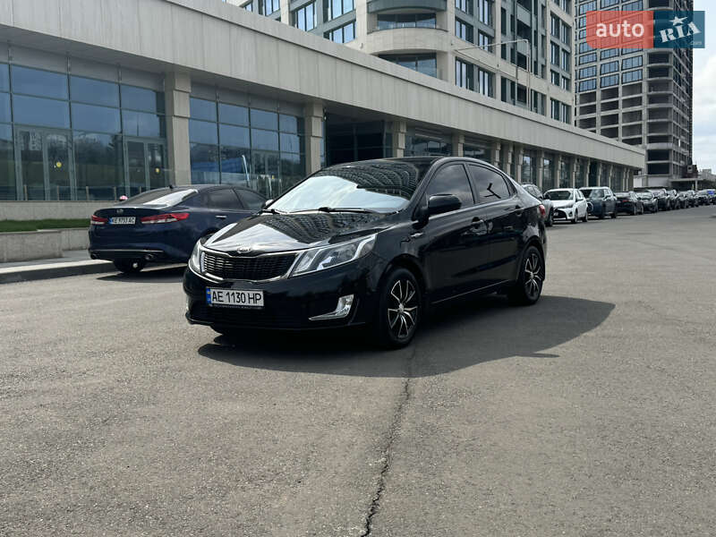 Kia Rio (2013)