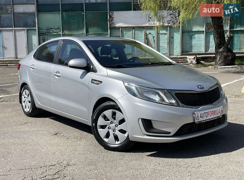 Kia Rio (2013)