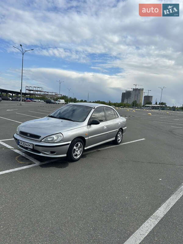 Kia Rio (2002)