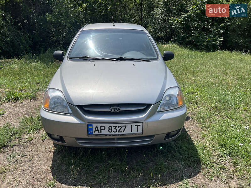 Kia Rio (2003)