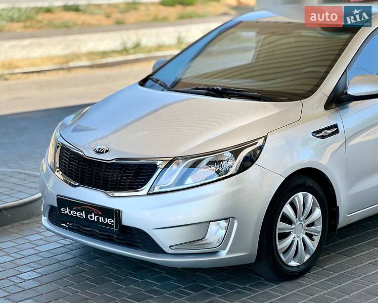 Kia Rio (2013)
