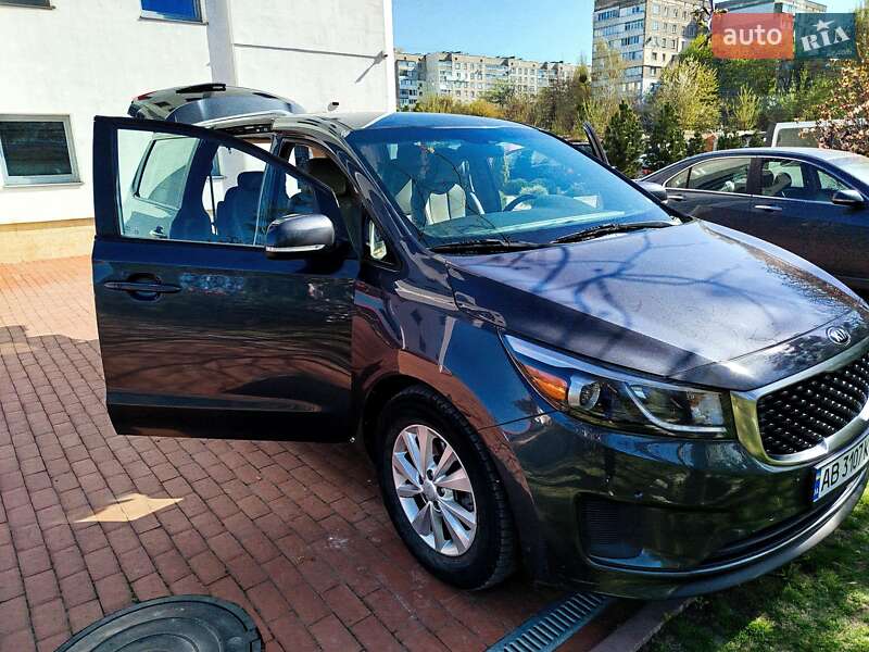 Kia Sedona (2017)
