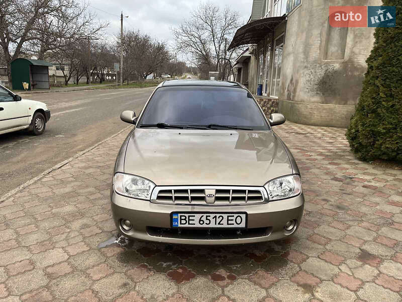 Kia Sephia (2003)