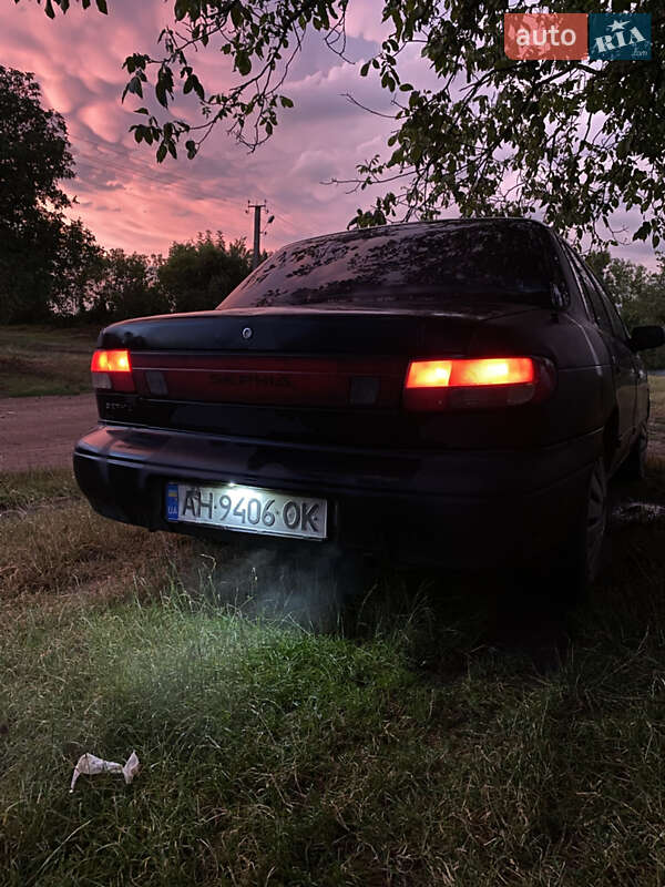 Kia Sephia (1997)