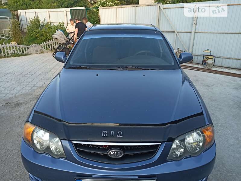 Kia Shuma (2003)
