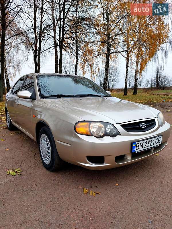 Kia Shuma (2001)