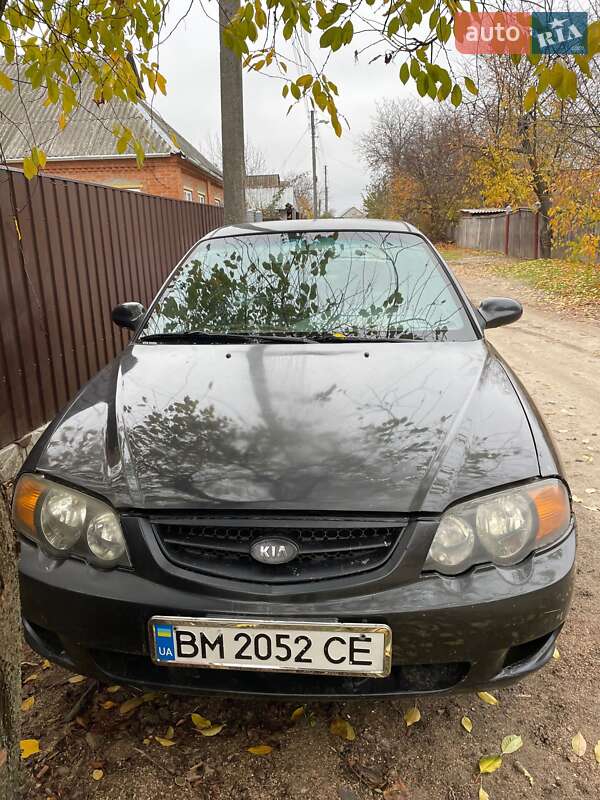 Kia Shuma (1999)