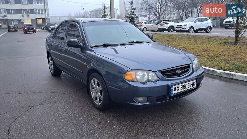 Kia Shuma (2002)