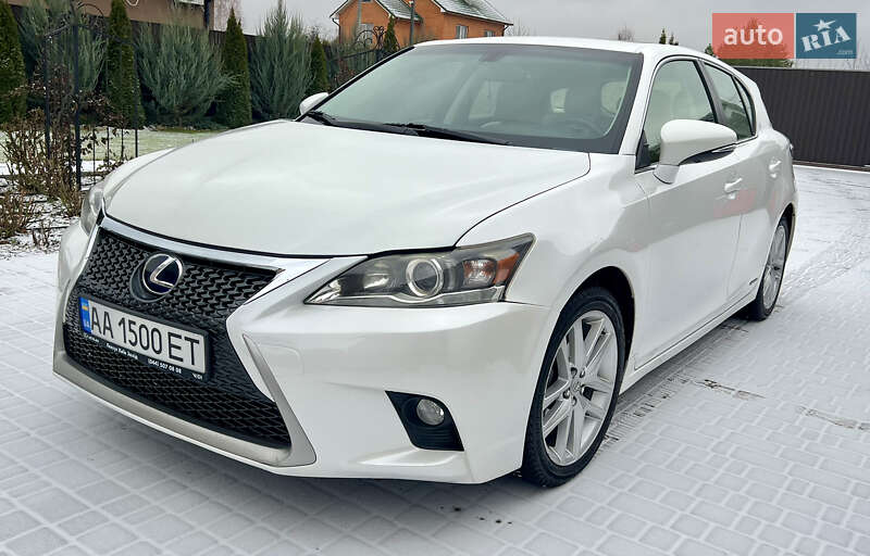 Lexus Ct (2014)