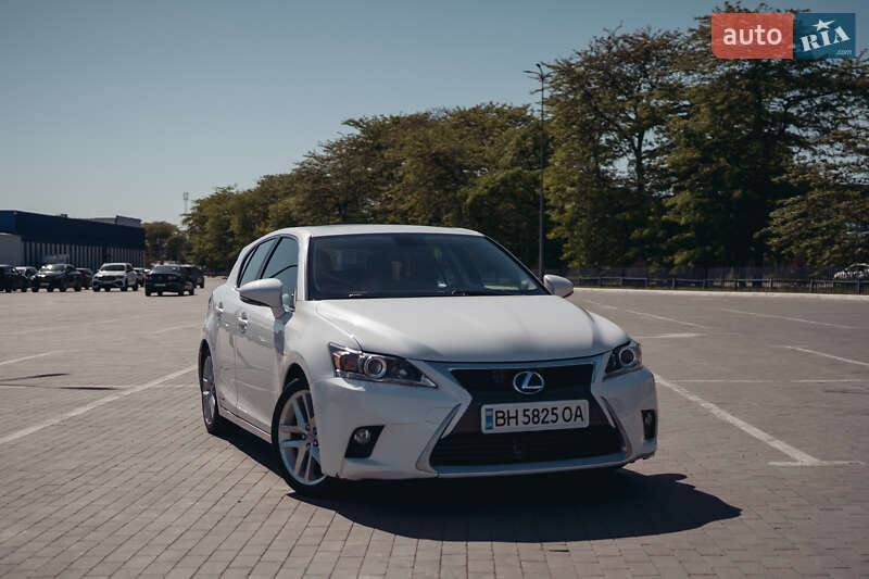 Lexus Ct (2014)