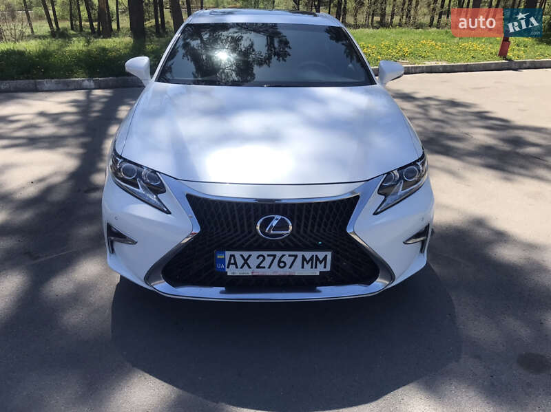 Lexus Es (2015)