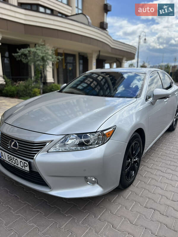 Lexus Es (2013)