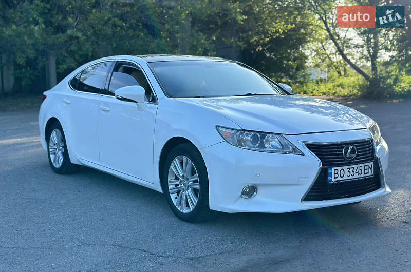 Lexus Es (2013)