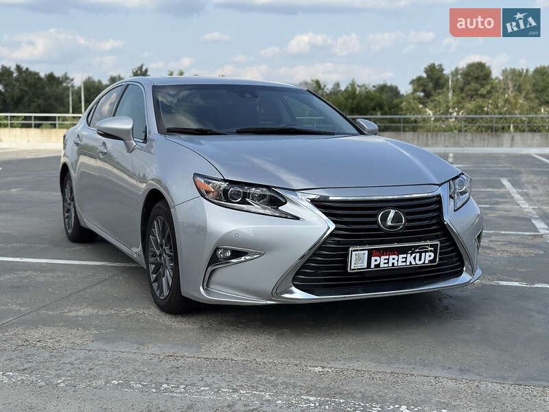 Lexus Es (2017)