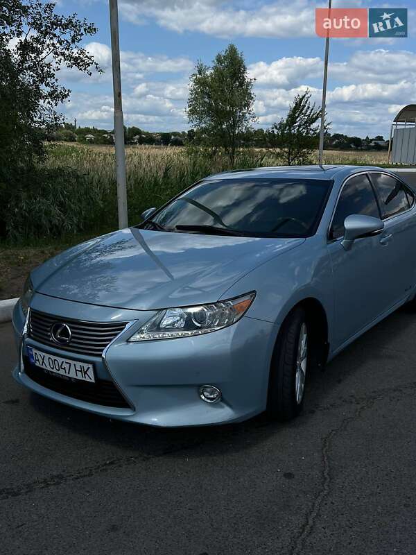 Lexus Es (2013)