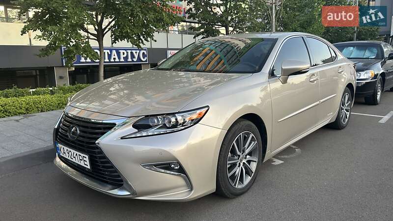 Lexus Es (2016)